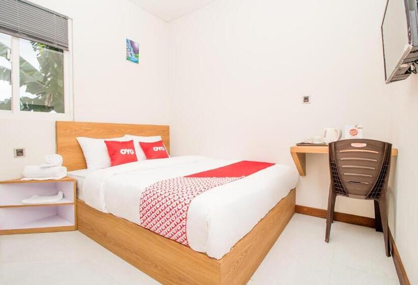 Номер Deluxe Кровать Кинг, Oyo 3307 Ayudia Guesthouse