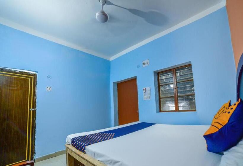 اتاق استاندارد, Spot On Shashi Prabha Palace