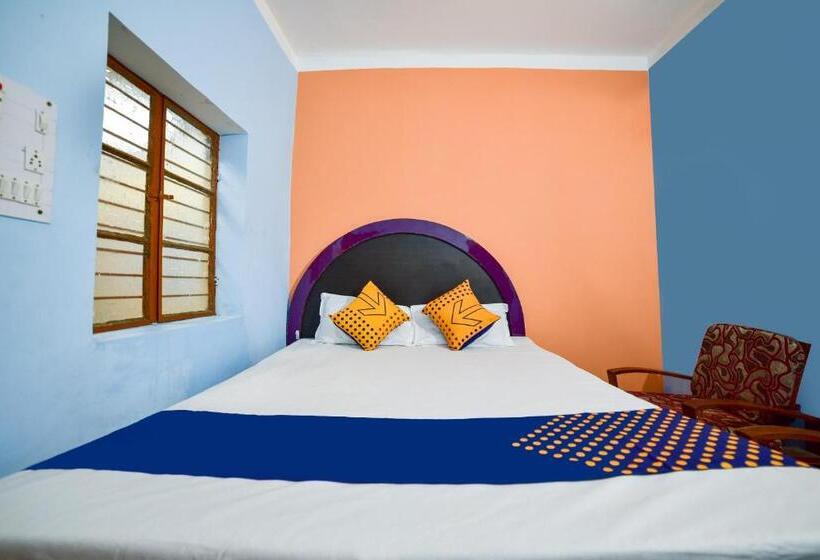 اتاق استاندارد, Spot On Shashi Prabha Palace