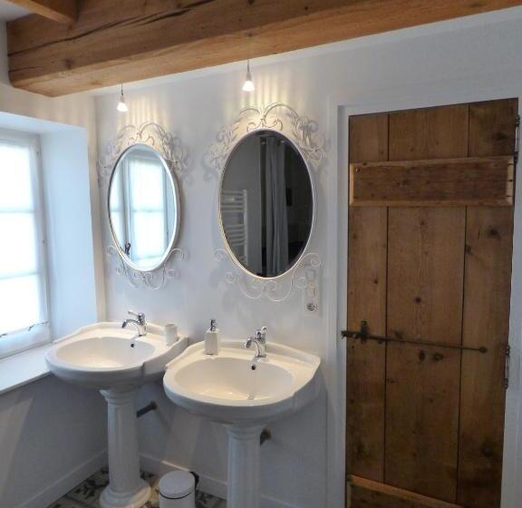 Семейный Номер Вид на Сад, B&b La Cerisaie