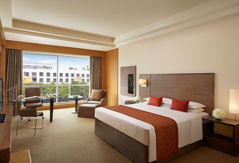 اتاق کلاب, Grand Hyatt Mumbai Hotel And Residences