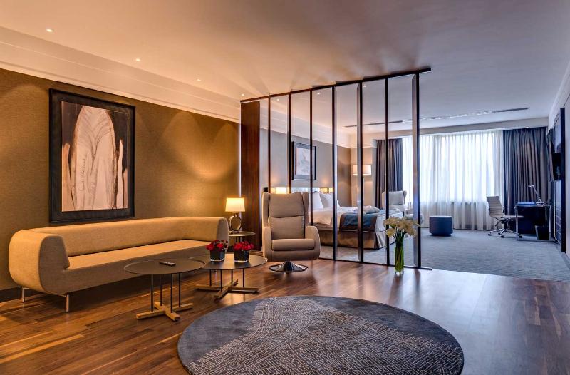 سوییت جونیور, Radisson Blu Leogrand