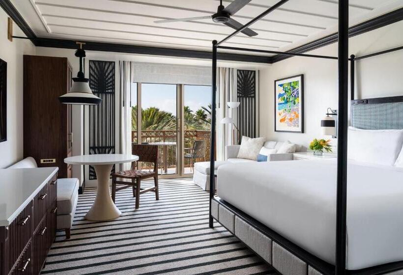 Club Room King Bed, The Ritzcarlton, Grand Cayman