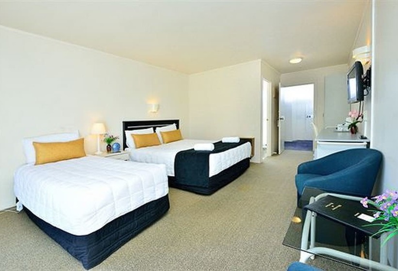 Студия Премиум, Manukau Hotel & Conference Centre