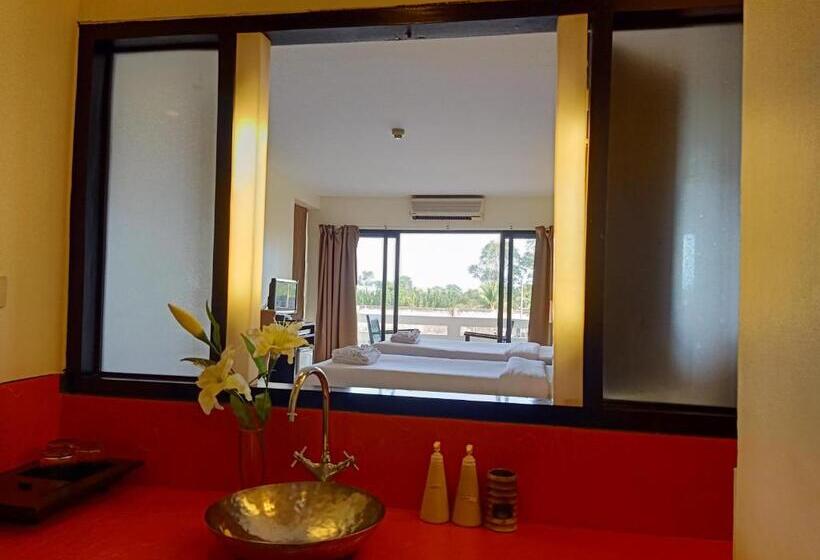 اتاق لوکس سه تخته, Amarin Samui Hotel   Sha Plus Certified