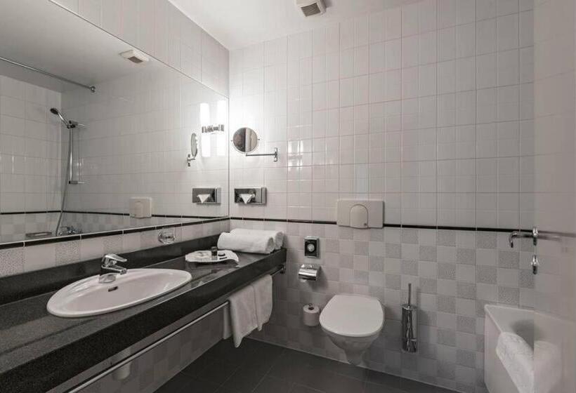 اتاق استاندارد سه نفره, Best Baltic Kaunas