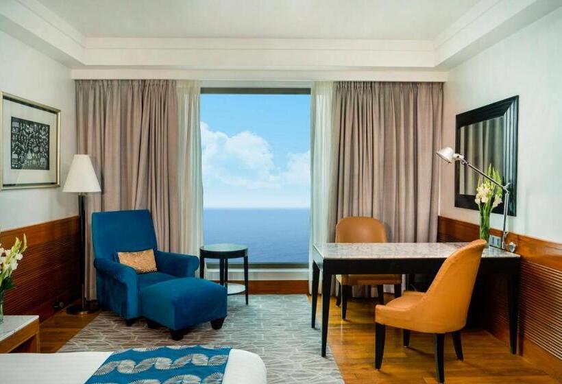 اتاق پرمیوم با چشم‌انداز دریا, Intercontinental Marine Drive Mumbai, An Ihg