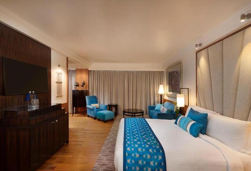 سوئیت جونیور با تخت بزرگ, Intercontinental Marine Drive Mumbai, An Ihg