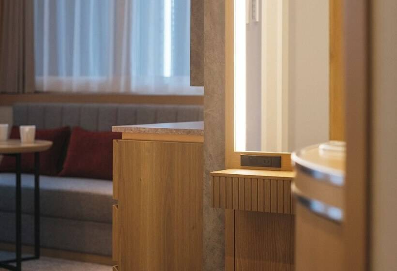 Номер Deluxe, Jal City Haneda Tokyo