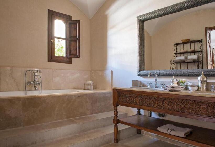 سوییت دوبلکس, La Villa Des Orangers   Relais & Châteaux