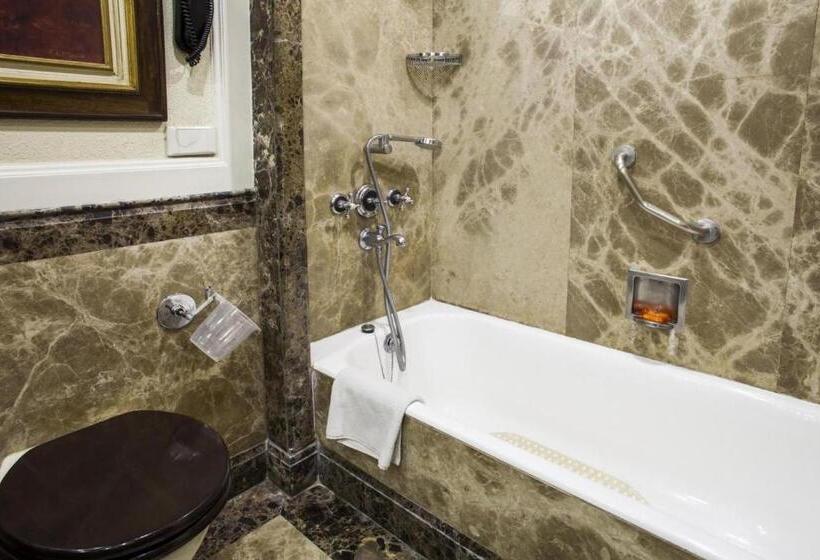 سوییت لوکس, Radisson Hotel Jalandhar