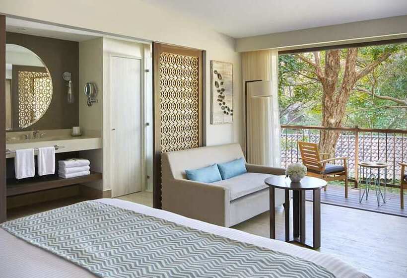 بانگلوی استاندارد, Secrets Papagayo All Inclusive   Adults Only