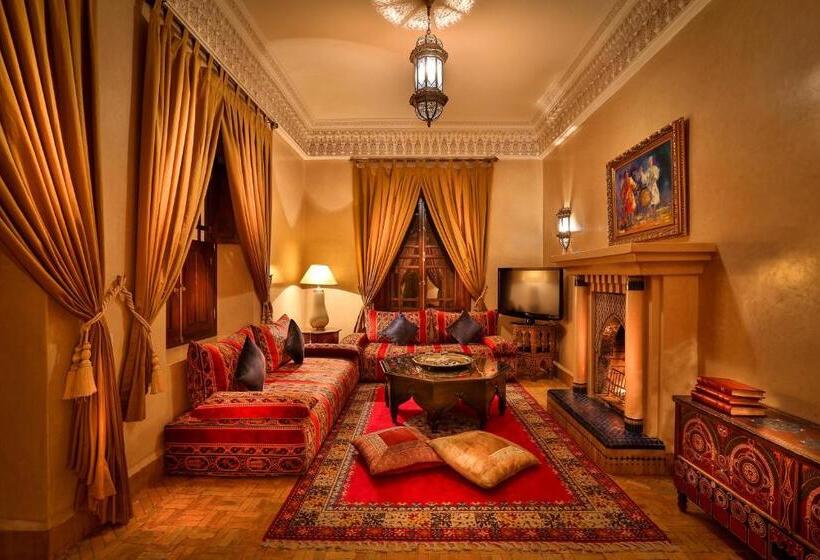 سوئیت سینیور, Riad Kniza
