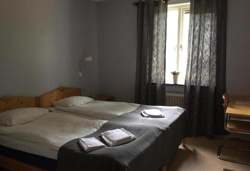 Номер Стандарт Совместная Ванная, Brålanda Hotell Och Vandrarhem