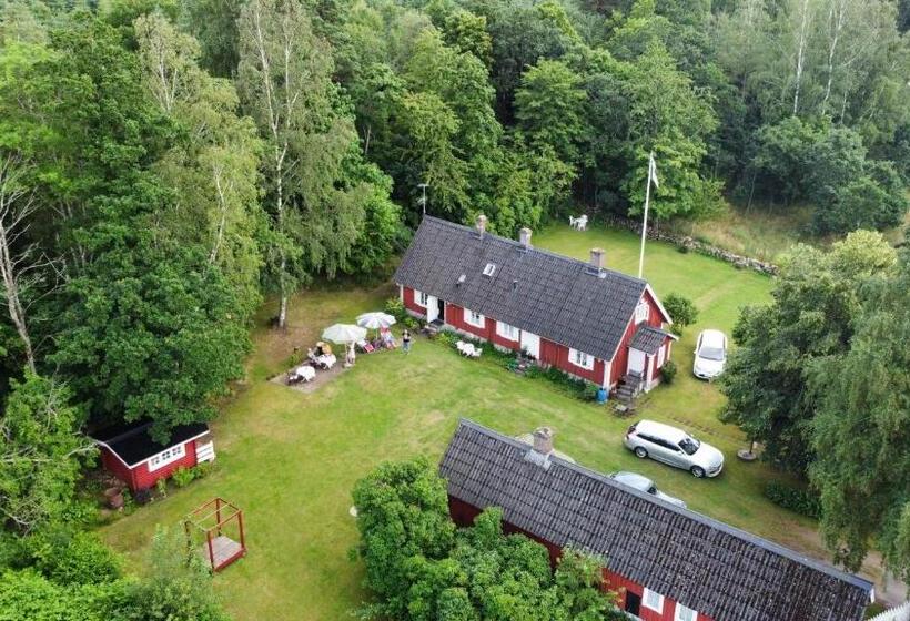 标准单人间共用浴室, Swedish Idyll
