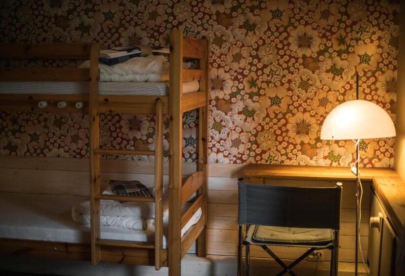Семейный Номер, Vallåsens Värdshus Stf Hostel