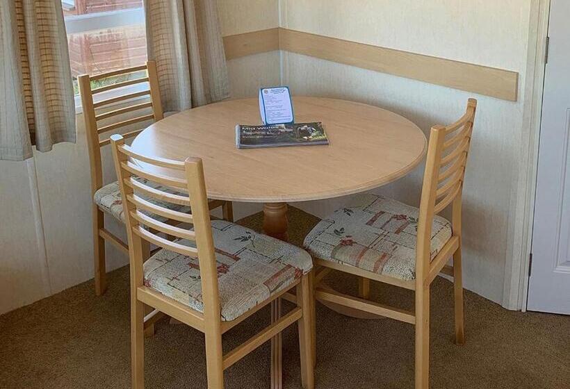 Дом 2 Спальни, Fishguard Holiday Park