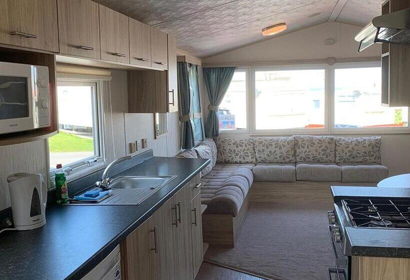 Дом 2 Спальни, Fishguard Holiday Park