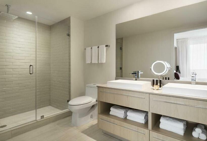 스위트 도시 전망, Hyde Beach House