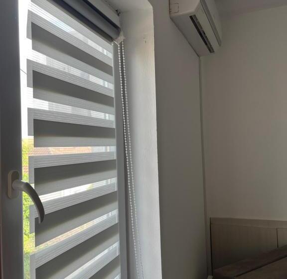 استودیوی استاندارد, Prenociste H2o