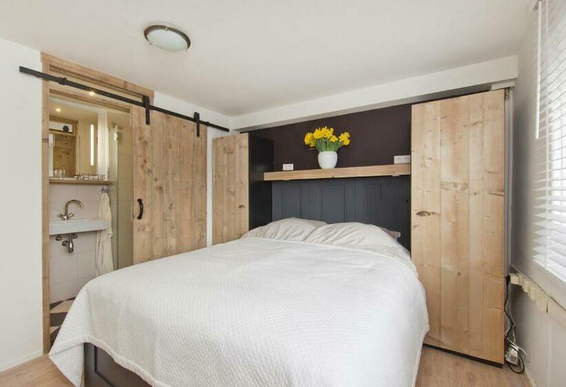 Номер Deluxe, Sautille2