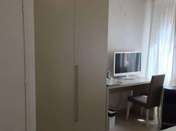 Habitació Triple Estàndard, Al Portico Guest House