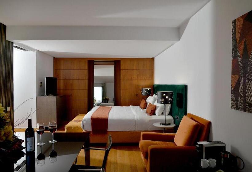 带景观的行政套房, Athenaeum Eridanus Luxury