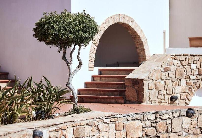 经济房, Naxos Magic Village
