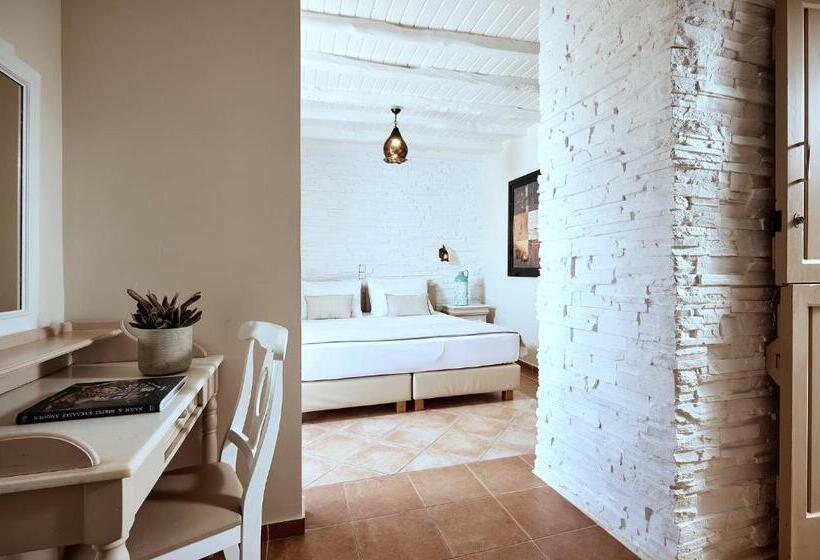标准间, Naxos Magic Village