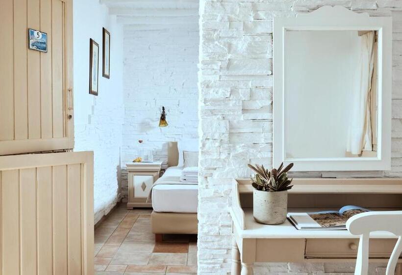 Номер Стандарт, Naxos Magic Village