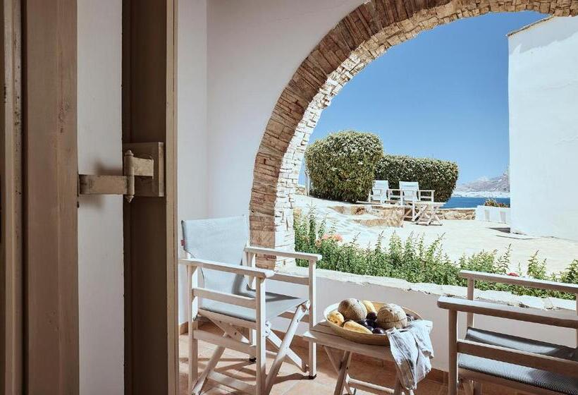 家庭间侧面带海景, Naxos Magic Village