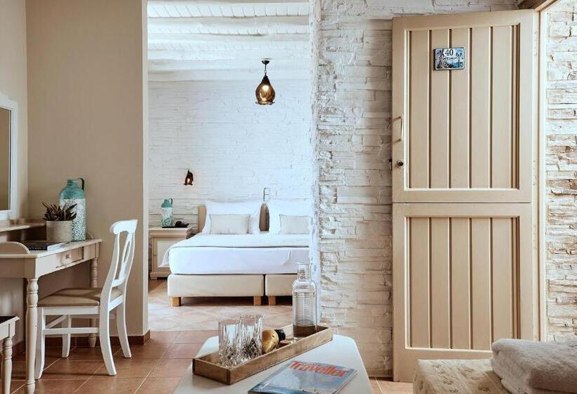 Номер Стандарт, Naxos Magic Village