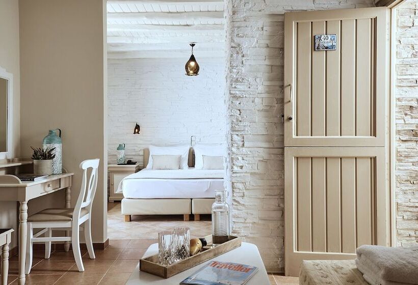 标准间, Naxos Magic Village