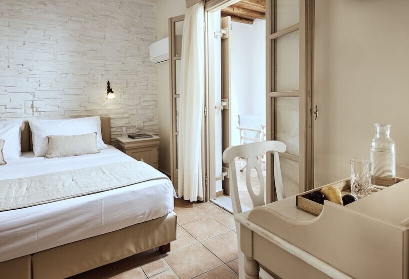 家庭间, Naxos Magic Village