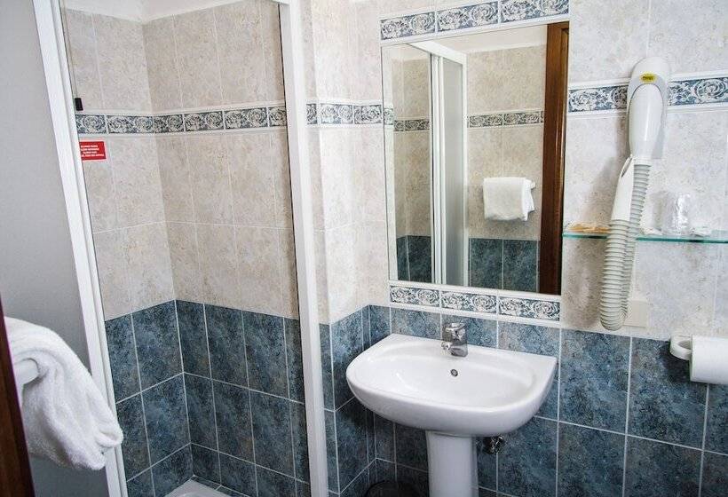 اتاق استاندارد چهار تخته, Nizza