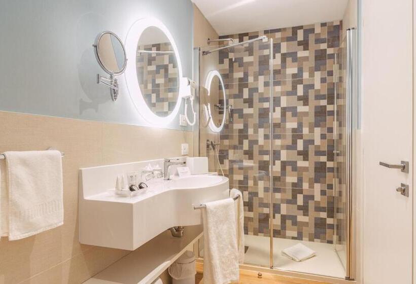 Номер Стандарт с Балконом, Sky Pool Hotel Sole Garda