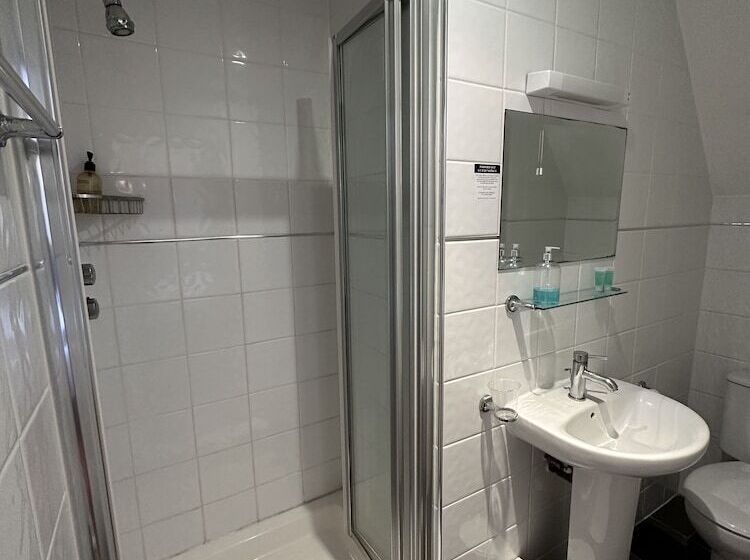Номер Стандарт, The Brent Hotel   London   Wembley