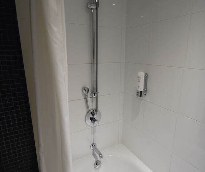 Quarto Estandar 2 Camas Casal, Crowne Plaza London   Docklands, An Ihg