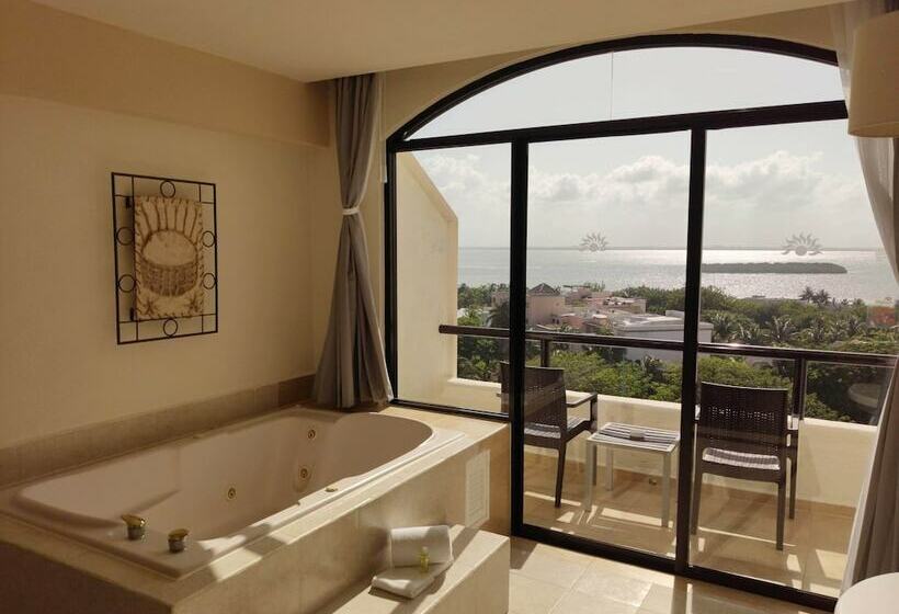 Club Zimmer Kingsize Bett, Golden Parnassus All Inclusive Resort & Spa   Adults Only