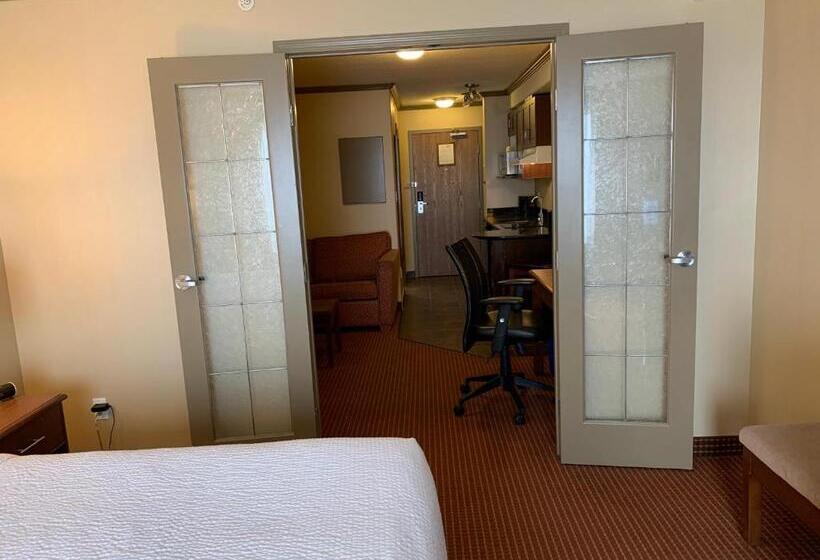 スイート, Merit Hotel & Suites