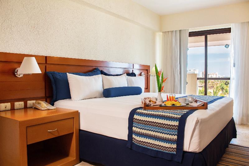 سوییت, Plaza Pelicanos Grand Beach Resort All Inclusive