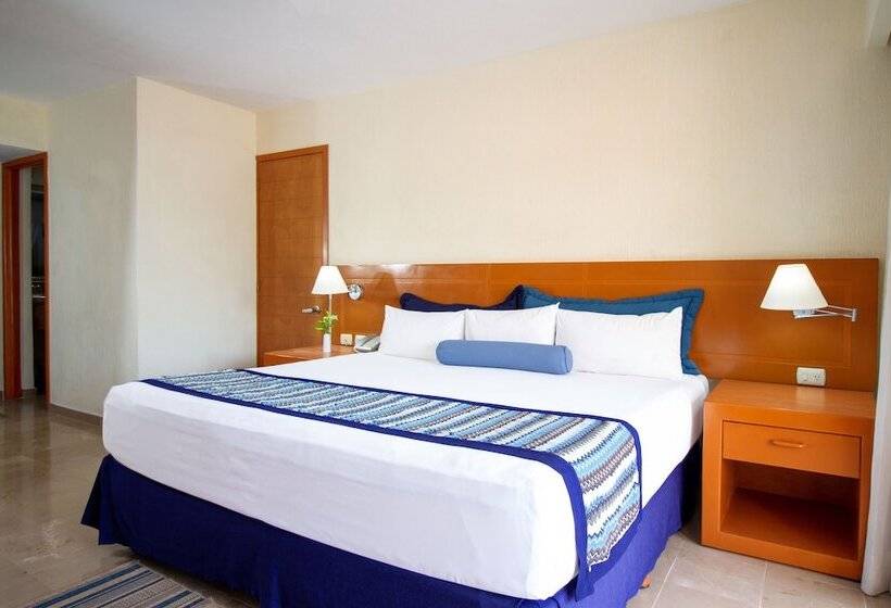 اتاق استاندارد با تخت بزرگ, Plaza Pelicanos Grand Beach Resort All Inclusive