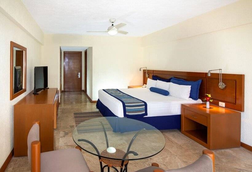 سوییت, Plaza Pelicanos Grand Beach Resort All Inclusive