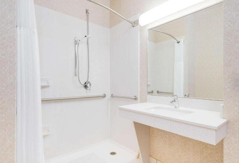 Номер Стандарт Кровать Кинг Адаптированный для Инвалидов, Wingate By Wyndham Gillette Near Camplex