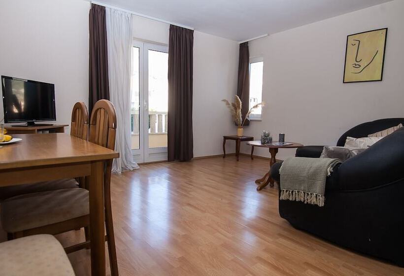 آپارتمان کلاسیک 1 خوابه, Villa Dzamonja