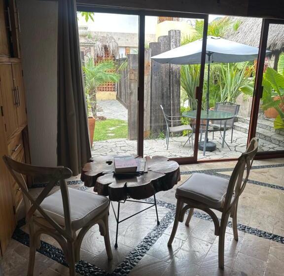 سوییت با چشم‌انداز باغ, Casa Miura Hotel Boutique