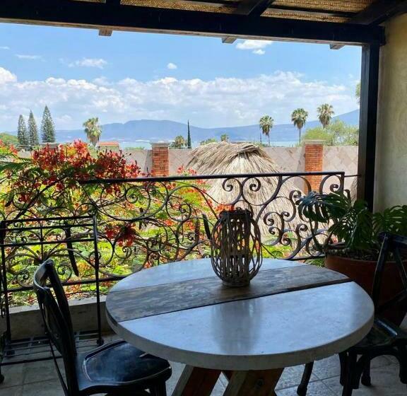 Suite with lake view, Casa Miura Hotel Boutique