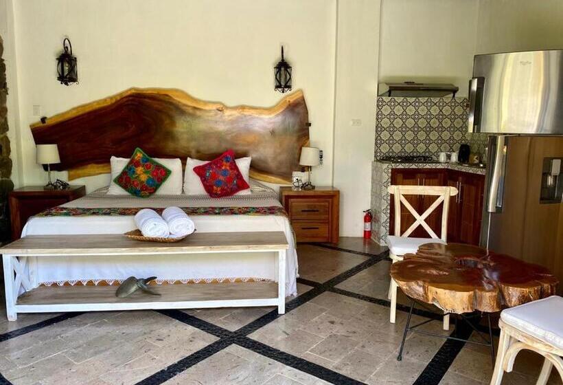 سوییت با چشم‌انداز باغ, Casa Miura Hotel Boutique
