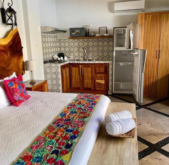 سوییت با چشم‌انداز باغ, Casa Miura Hotel Boutique