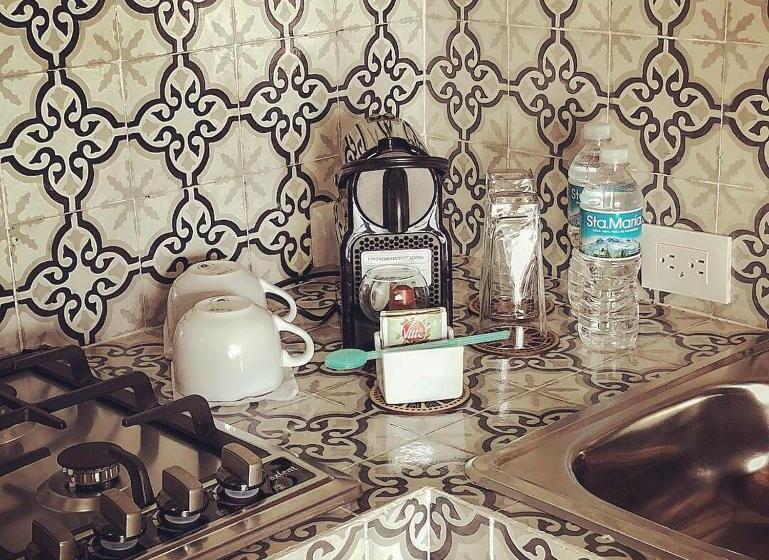 سوییت با چشم‌انداز باغ, Casa Miura Hotel Boutique